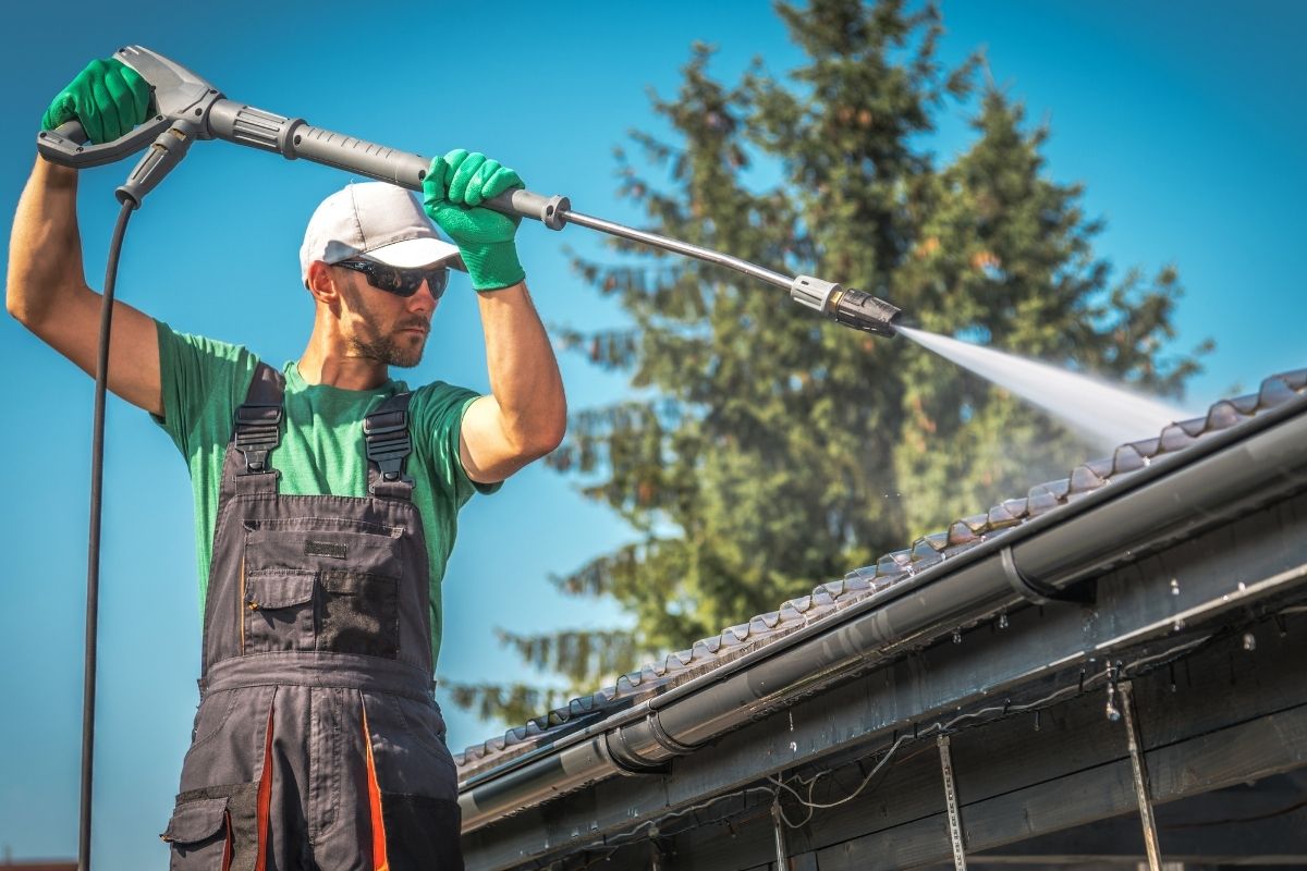 Why Gutter Cleaning Should Be on Your Maintenance List